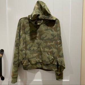 American Eagle Hoodie Cropped Camo Size S